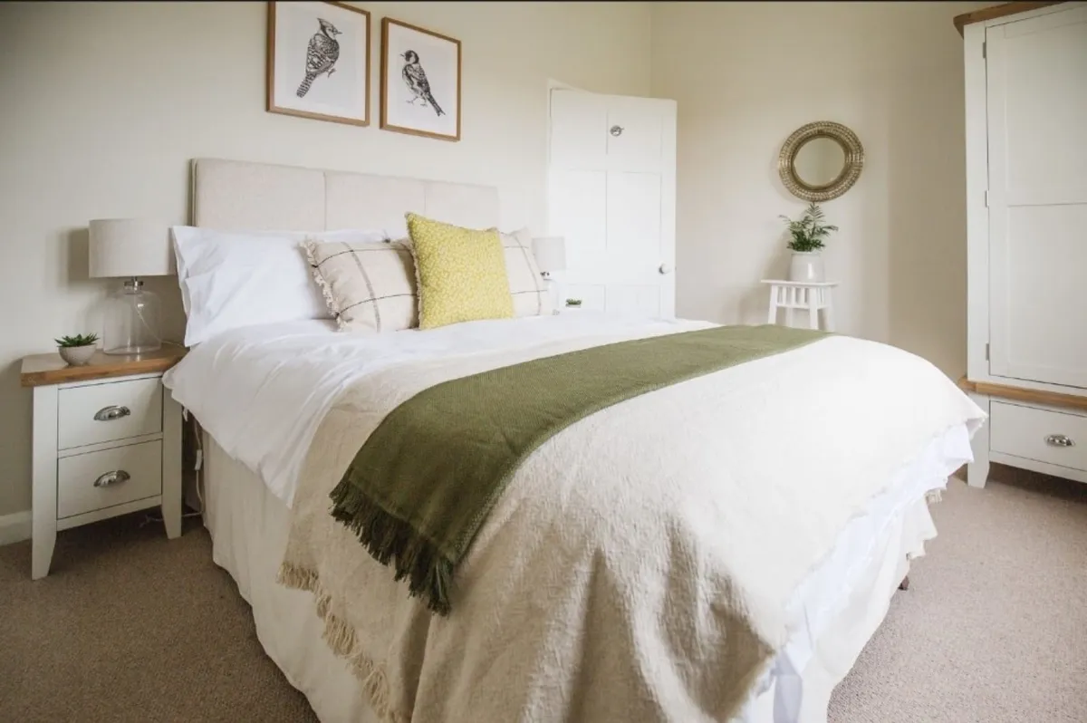 Cosy single room with ensuite toilet
