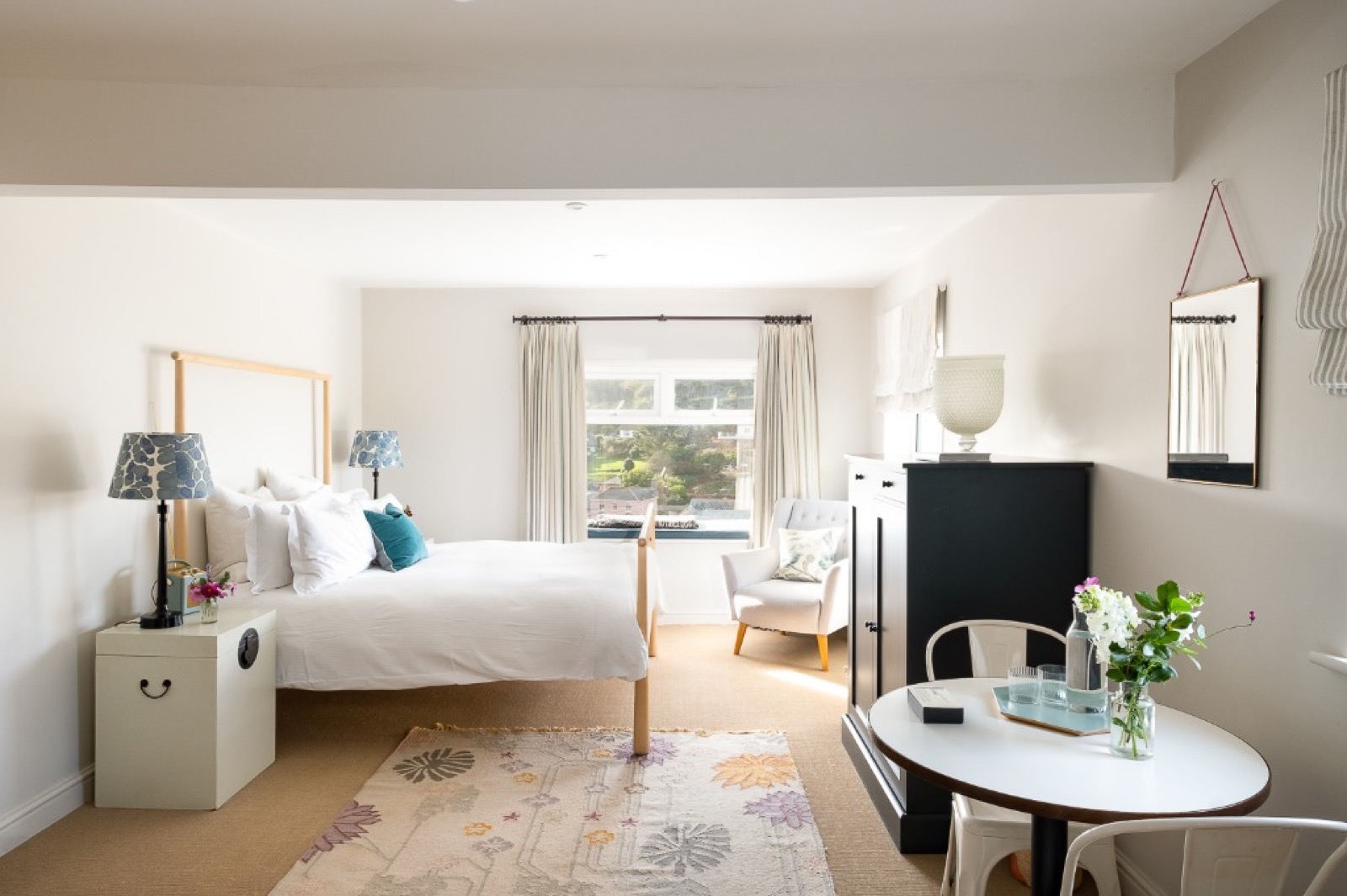 Master Suite with stunning sea views and balcony