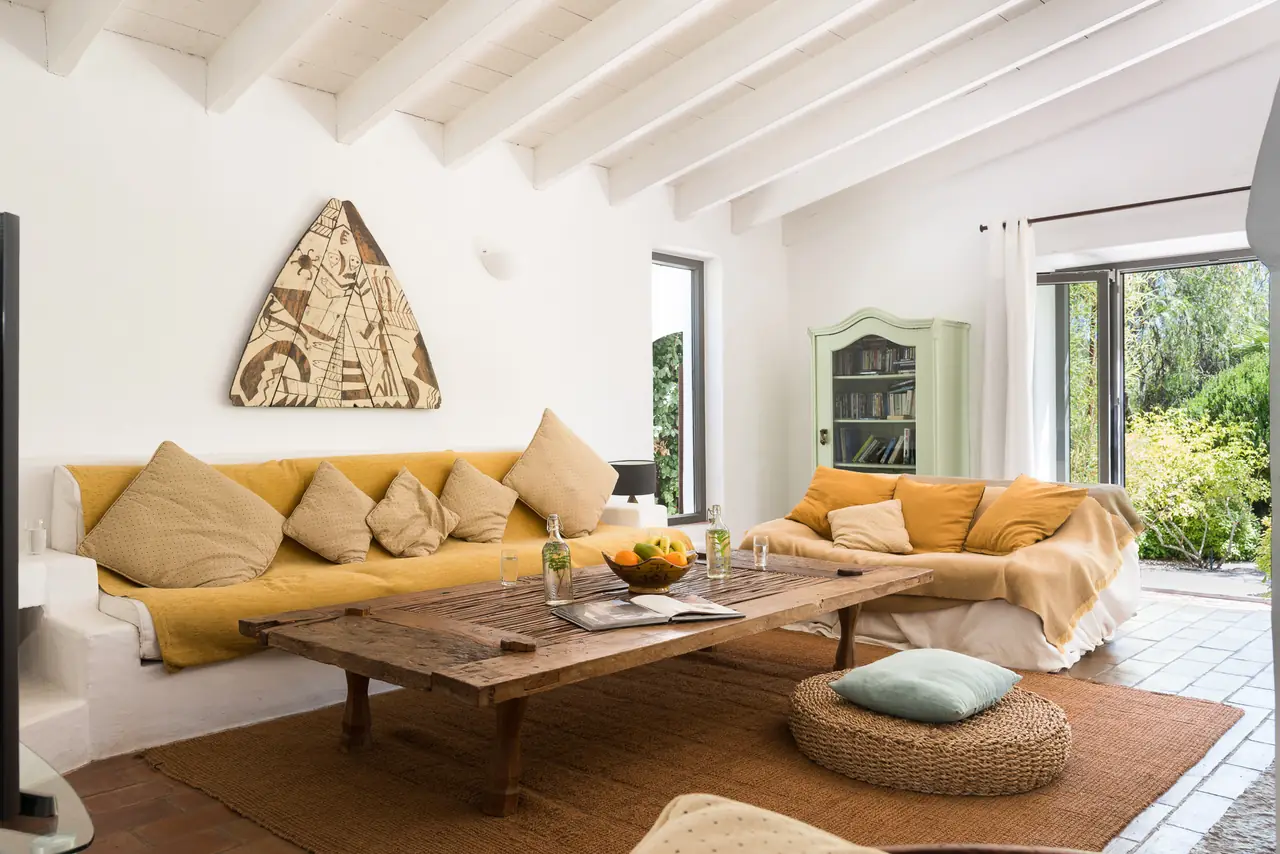 The lounge at Quinta Sol d'Agua, opening onto the garden