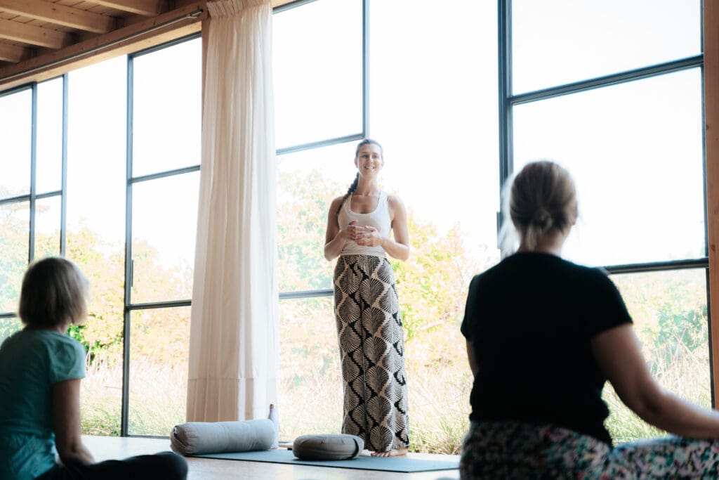 Katie Teaching Yoga on Zenaa Retreat Portugal